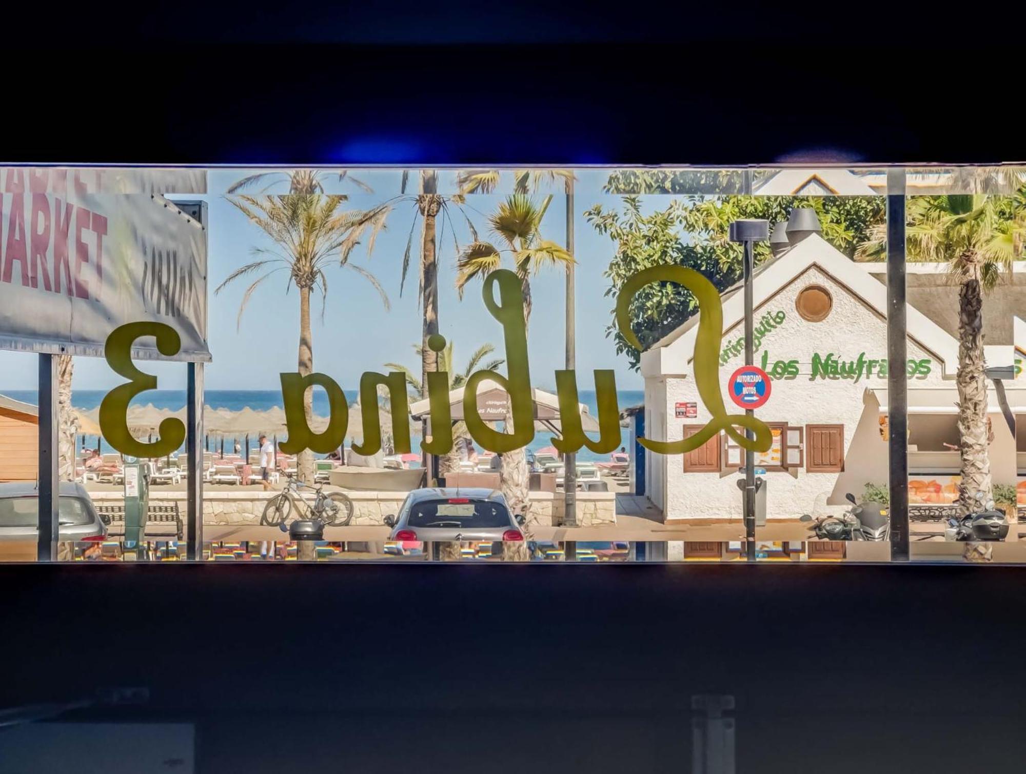 Luxury Los Boliches Beach Primera Linea De Playa ฟูเอนฮิโรลา ภายนอก รูปภาพ